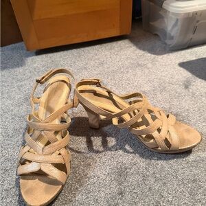 Naturalizer Beige Strappy Heels